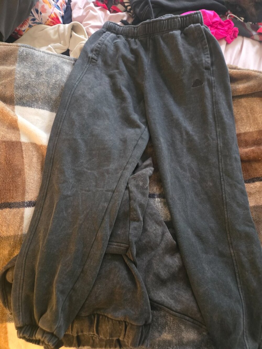 Women's adidas matching jacket and sweats - Picture 3 of 10
